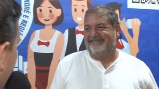 🔙🎉 #TBT da nossa grande festa!É emocionante ver a categoria presente, trazendo filhos, esposas, maridos e amigos para celebrar junto com o sindicato. Como destaca o diretor e secretário @joseharoldodemorais essa participação mostra o quanto somos uma categoria unida e consciente da nossa força.E quando a categoria participa, as conquistas acontecem! 💪A redução do Imposto de Renda é uma vitória que só foi possível graças à mobilização do movimento sindical, que luta por mais justiça e mais renda no bolso do trabalhador.Seguimos firmes, juntos e cada vez mais fortes! ✨NÃO FIQUE SÓ FIQUE SÓCIO! ✋🏻
http://sintragastrohsar.com.br/Sede: Av. Padre Anchieta, 315 - Santo André
☎️ (11) 4979-4420
✅ (11) 94724-1425SubSede: Pç. 22 de Novembro, 102 Sala 118 - Mauá
☎️ (11) 4519-7002
✅ (11) 94701-6449